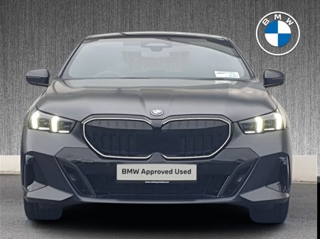 2024 BMW 5-Series - photo 30
