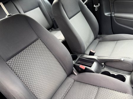 2010 Volkswagen Golf - photo 11
