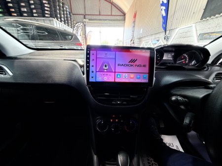 2017 Peugeot 208 - photo 10