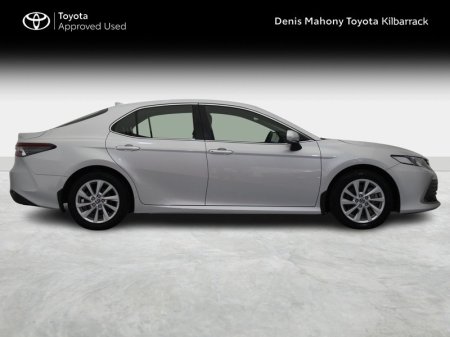 2022 Toyota Camry - photo 3