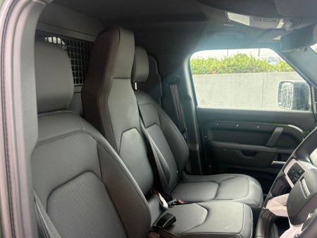 2026 Land Rover Defender - photo 12
