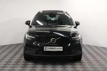 2023 Volvo XC40 - photo 2