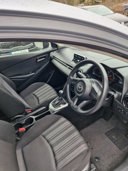 2017 Mazda Demio - photo 9