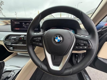 2023 BMW 5-Series - photo 18