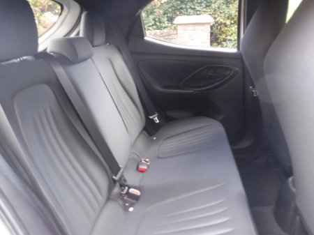 2021 Toyota Yaris - photo 12