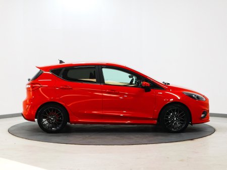 2021 Ford Fiesta - photo 2