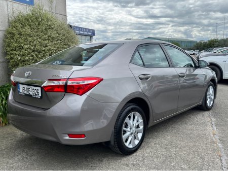 2015 Toyota Corolla - photo 4