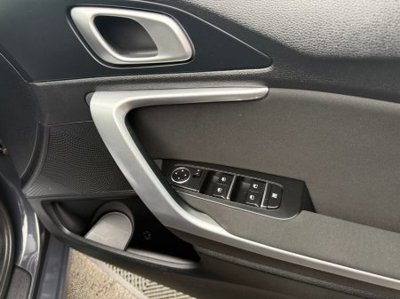 2021 Kia Ceed - photo 30