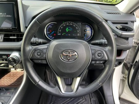 2020 Toyota RAV4 - photo 4
