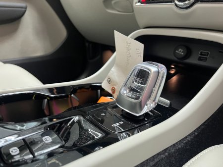 2022 Volvo XC40 - photo 12