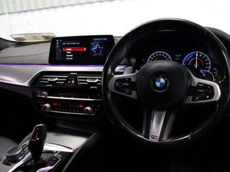 2019 BMW 5-Series - photo 15