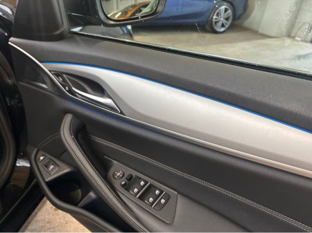 2023 BMW 5-Series - photo 7