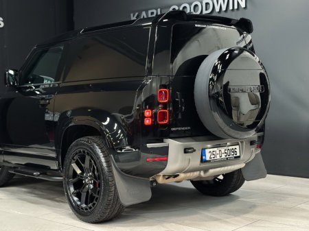 2025 Land Rover Defender - photo 10