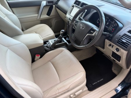 2018 Toyota Land Cruiser - photo 7