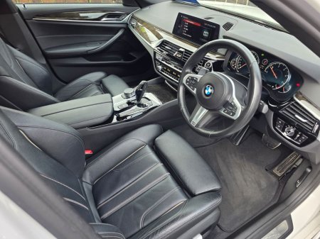 2017 BMW 5-Series - photo 9