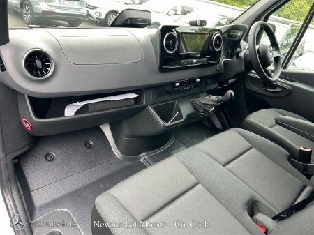2027 Mercedes-Benz Sprinter - photo 19