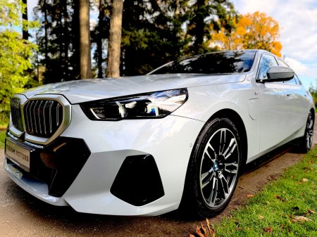 2024 BMW 5-Series - photo 35