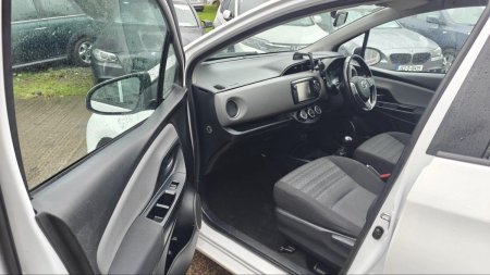 2016 Toyota Yaris - photo 13