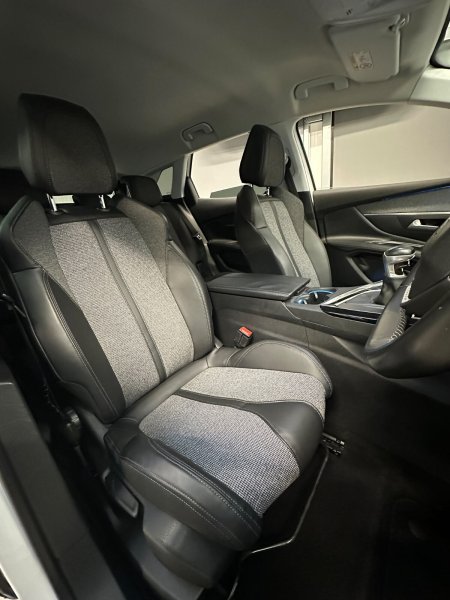 2017 Peugeot 3008 - photo 9