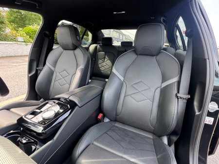 2024 BMW 5-Series - photo 13