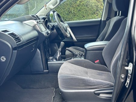 2016 Toyota Land Cruiser - photo 12