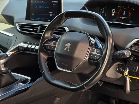 2018 Peugeot 5008 - photo 18