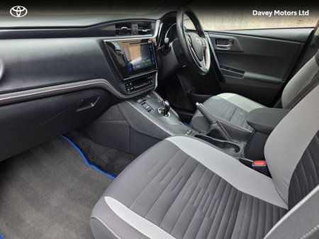 2017 Toyota Auris - photo 6