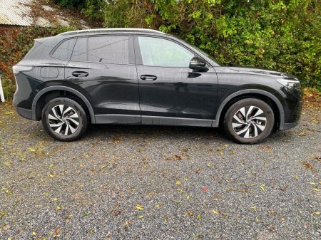 2026 Volkswagen Tiguan - photo 21
