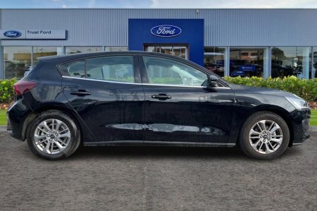 2025 Ford Focus - photo 3