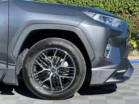 2020 Toyota RAV4 - photo 9