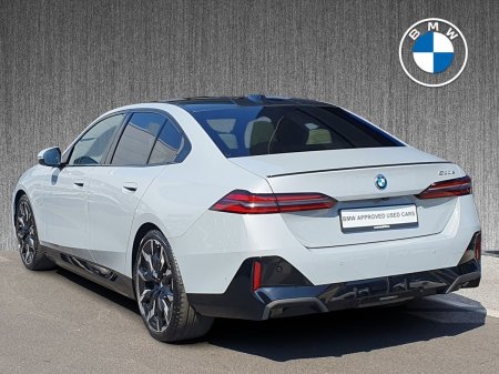 2026 BMW 5-Series - photo 2