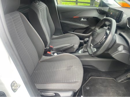2022 Peugeot 208 - photo 6