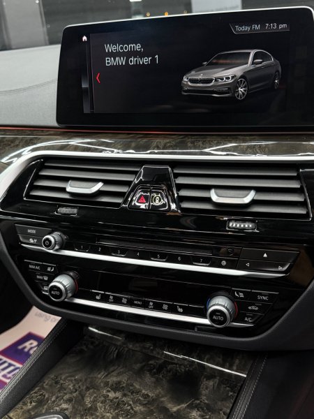 2018 BMW 5-Series - photo 16