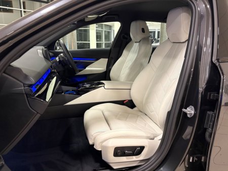 2026 BMW 5-Series - photo 14