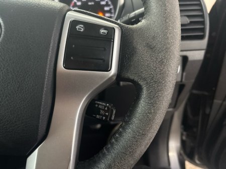 2017 Toyota Land Cruiser - photo 15