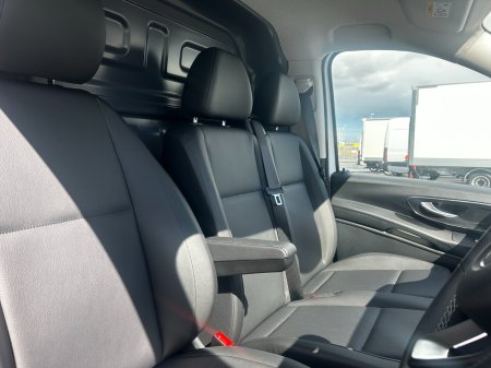 2025 Mercedes-Benz Vito - photo 11