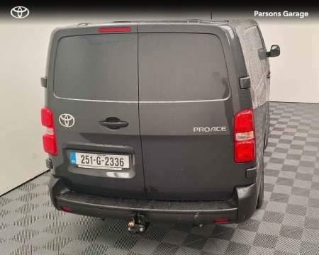 2025 Toyota Proace - photo 5