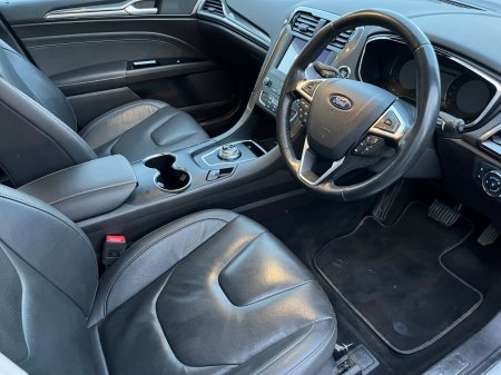 2020 Ford Mondeo - photo 7
