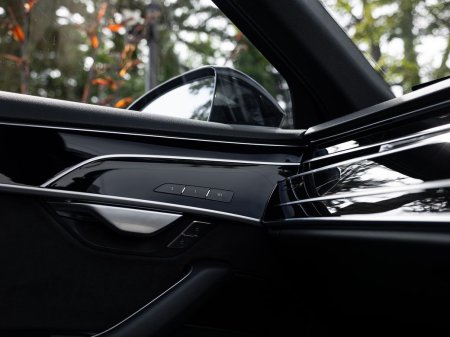 2023 Audi A8 - photo 23