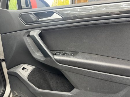 2019 Volkswagen Tiguan - photo 17