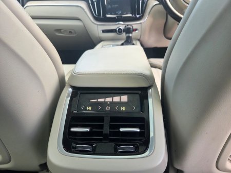 2020 Volvo XC60 - photo 14