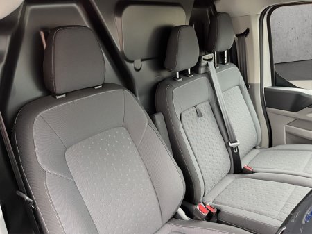 2026 Ford Transit Custom - photo 13