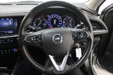 2022 Opel Insignia - photo 19