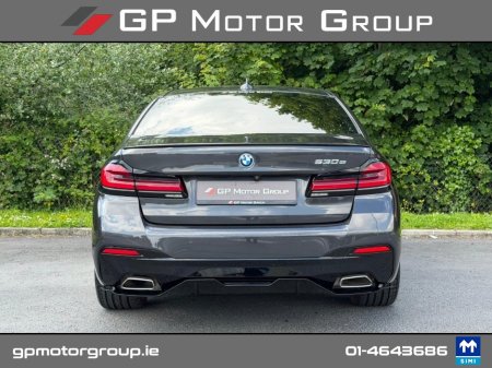 2022 BMW 5-Series - photo 11