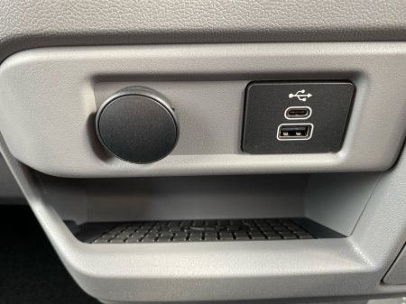 2026 Ford Transit Custom - photo 20