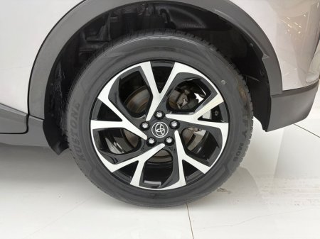 2019 Toyota C-HR - photo 12