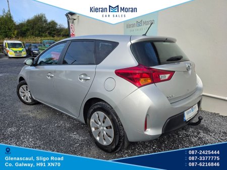 2015 Toyota Auris - photo 4
