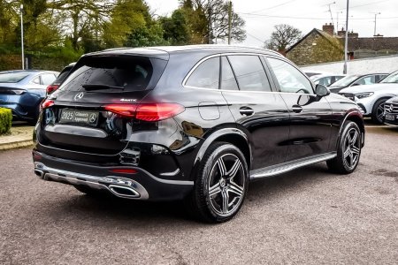 2025 Mercedes-Benz GLC - photo 2