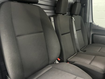 2025 Mercedes-Benz Sprinter - photo 12