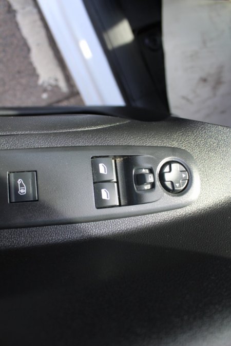 2025 Toyota Proace City - photo 25